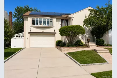 886 Woodmere Drive, Valley Stream, NY 11581 - Photo 1