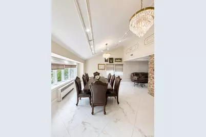 886 Woodmere Drive, Valley Stream, NY 11581 - Photo 3