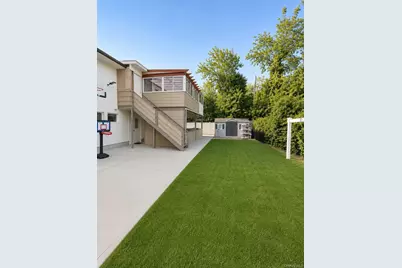 886 Woodmere Drive, Valley Stream, NY 11581 - Photo 35