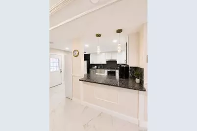 886 Woodmere Drive, Valley Stream, NY 11581 - Photo 9
