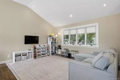 12 Alice Lane, Commack, NY 11725 - Photo 19