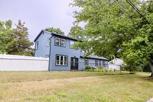 38 Tamarack St, Central Islip, NY 11722 - Photo 35