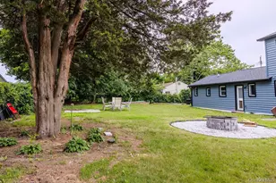 38 Tamarack St, Central Islip, NY 11722 - Photo 33