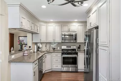 1159 Slabey Avenue, Valley Stream, NY 11580 - Photo 9