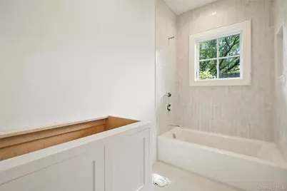 8 Crest Lane, Scarsdale, NY 10583 - Photo 17