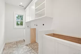 8 Crest Ln, Scarsdale, NY 10583 - Photo 21