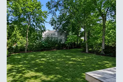 8 Crest Lane, Scarsdale, NY 10583 - Photo 27