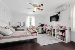 65-07 181st St, Fresh Meadows, NY 11365 - Photo 9
