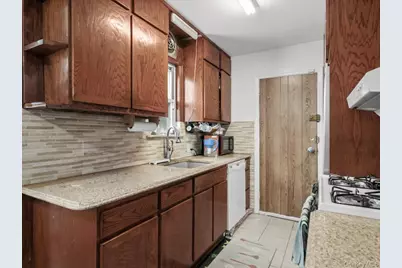 6507 181st Street, Fresh Meadows, NY 11365 - Photo 7
