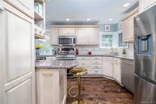 435 Morris Ave, Rockville Centre, NY 11570 - Photo 11