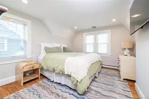 435 Morris Ave, Rockville Centre, NY 11570 - Photo 15