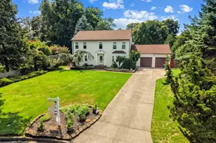 15 Fairfields Ct, Huntington Station, NY 11746 - Photo 17