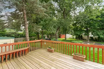 15 Fairfields Court, Huntington Station, NY 11746 - Photo 35