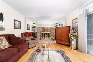 15 Fairfields Ct, Huntington Station, NY 11746 - Photo 23