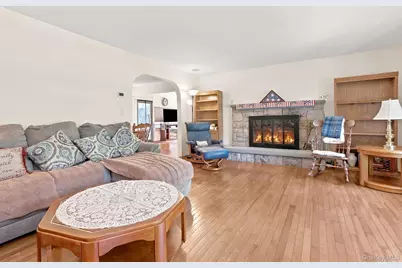 75 Glen Forest Street, Thornwood, NY 10594 - Photo 7