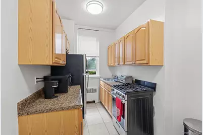 55 Knolls Crescent #1B, Bronx, NY 10463 - Photo 9