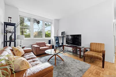 55 Knolls Crescent #1B, Bronx, NY 10463 - Photo 5