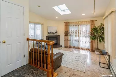44 Jayson Avenue, Great Neck, NY 11021 - Photo 9