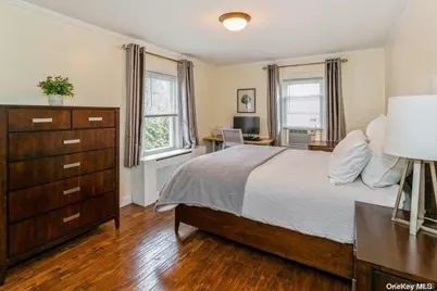 44 Jayson Avenue, Great Neck, NY 11021 - Photo 11