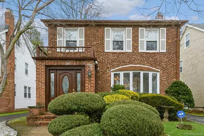 44 Jayson Avenue, Great Neck, NY 11021 - Photo 1