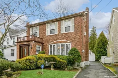44 Jayson Avenue, Great Neck, NY 11021 - Photo 19