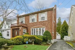 44 Jayson Ave, Great Neck, NY 11021 - Photo 19