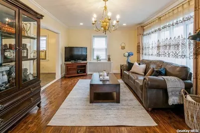 44 Jayson Avenue, Great Neck, NY 11021 - Photo 3