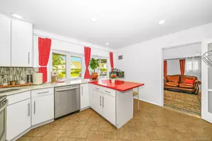 46 Elves Ln, Levittown, NY 11756 - Photo 15