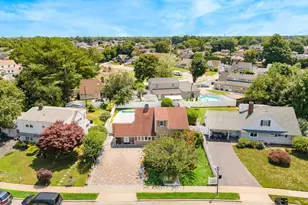 46 Elves Ln, Levittown, NY 11756 - Photo 31