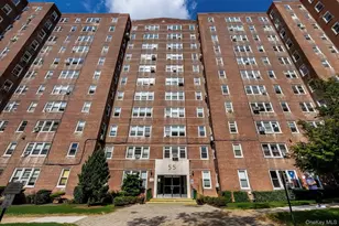 55 Knolls Crescent, Bronx, NY 10463 - Photo 21