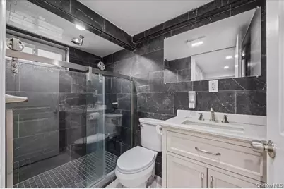 642 Lenore Lane, Elmont, NY 11003 - Photo 19