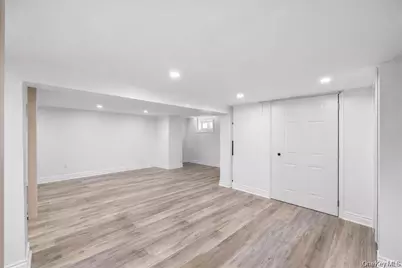 642 Lenore Lane, Elmont, NY 11003 - Photo 21