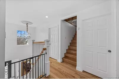 642 Lenore Lane, Elmont, NY 11003 - Photo 11