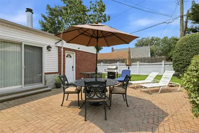 70 Birchwood Drive, New Hyde Park, NY 11040 - Photo 27