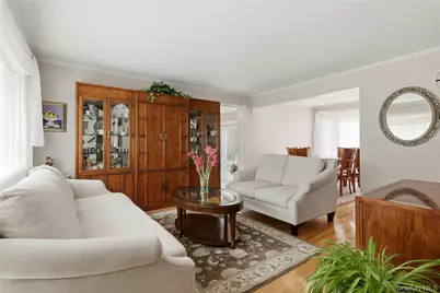 70 Birchwood Drive, New Hyde Park, NY 11040 - Photo 7