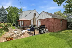 70 Birchwood Dr, New Hyde Park, NY 11040 - Photo 29