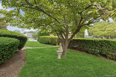 49 Clinton Avenue, Huntington, NY 11743 - Photo 3