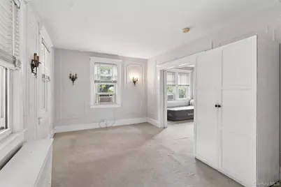 49 Clinton Avenue, Huntington, NY 11743 - Photo 5