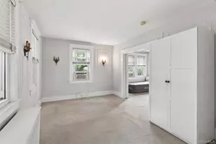 49 Clinton Ave, Huntington, NY 11743 - Photo 5