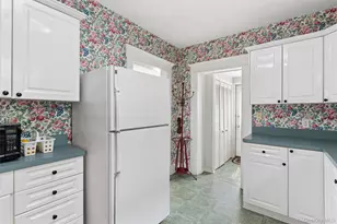 49 Clinton Ave, Huntington, NY 11743 - Photo 11