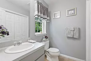 14 Lyford Ln, Poughkeepsie, NY 12601 - Photo 9