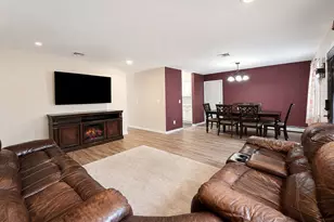 31 Westwood Dr, Shirley, NY 11967 - Photo 5