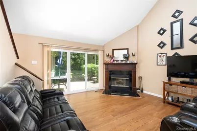 3501 Homestead Court, Peekskill, NY 10566 - Photo 3