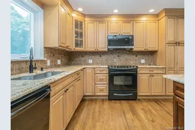5 Central Avenue, Glen Cove, NY 11542 - Photo 11