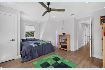 292 N Alleghany Avenue, Lindenhurst, NY 11757 - Photo 23