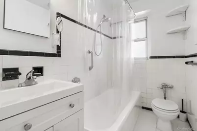 75 Bank Street #1B, New York, NY 10014 - Photo 21