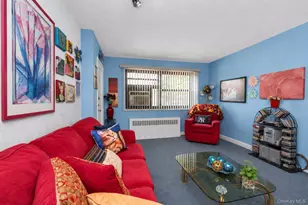 17-01 Utopia Pkwy, Whitestone, NY 11357 - Photo 3