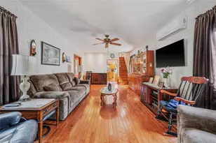 211 St Marks Pl, East Meadow, NY 11554 - Photo 15