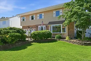 117 Melanie Dr, East Meadow, NY 11554 - Photo 3