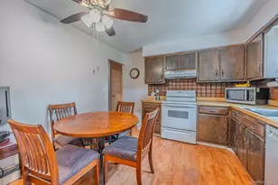118 Fairmont Ave, Medford, NY 11763 - Photo 7